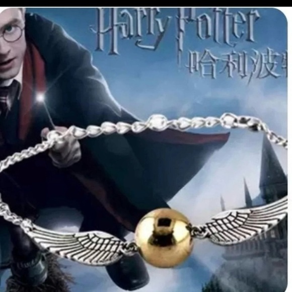 NEW Harry Potter Golden Snitch Bracelet Silver Chain Lobster Clasp - Picture 1 of 5